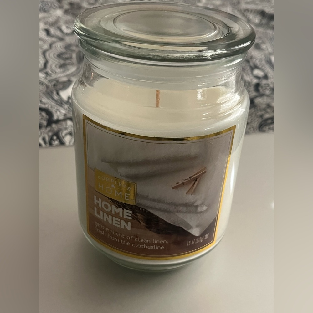 Linen Scented Candle - White